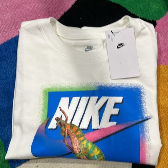 T-shirt for sale for men 100% authentic. Very cheap and you should have it - Picture 4 of 5